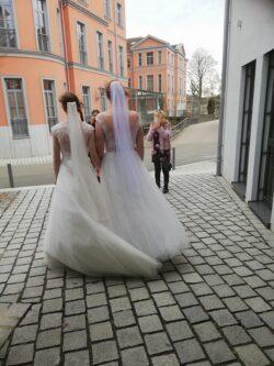 Warten auf die letzten Gäste Warten auf die letzten Gäste